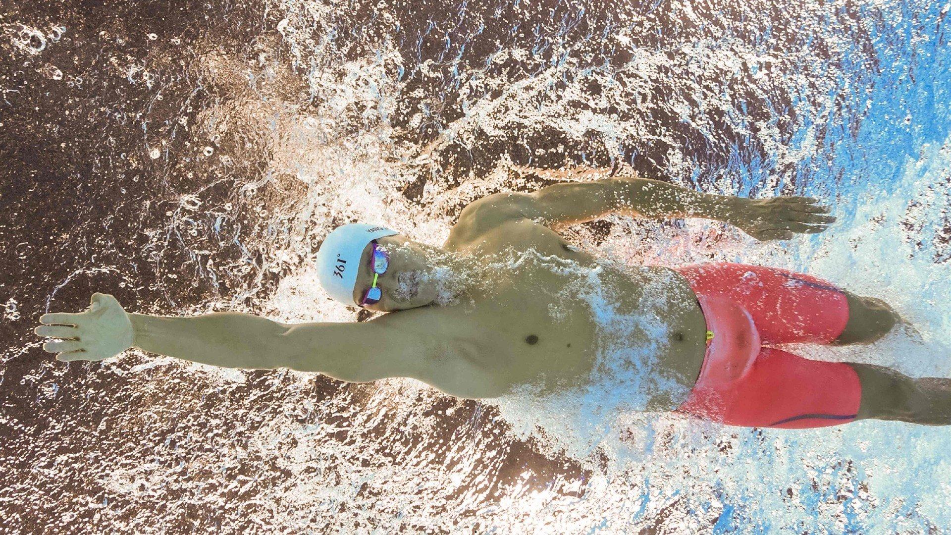 自由泳巅峰对决，世界纪录保持者与新星闪耀国际泳联锦标赛